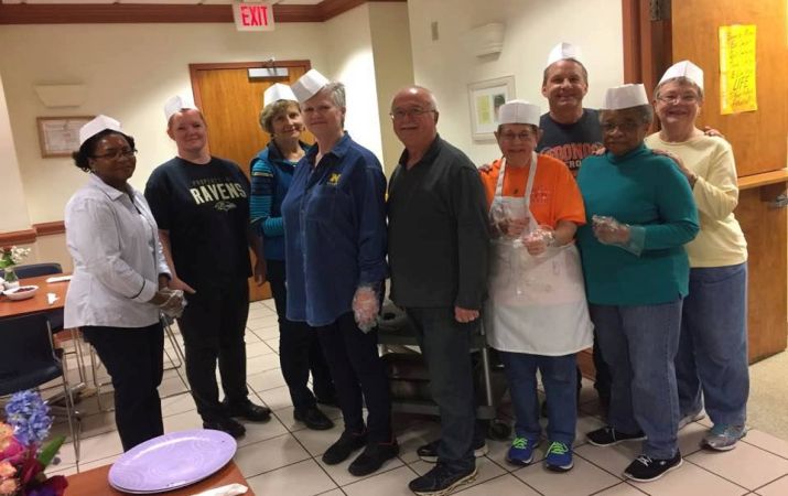 KITCHEN CREW
